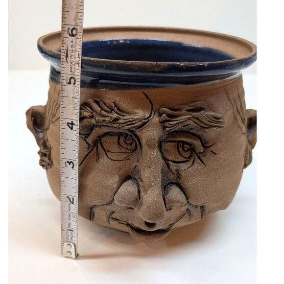 David L Davis People Pottery Lidded Jar - Picture 5 of 6